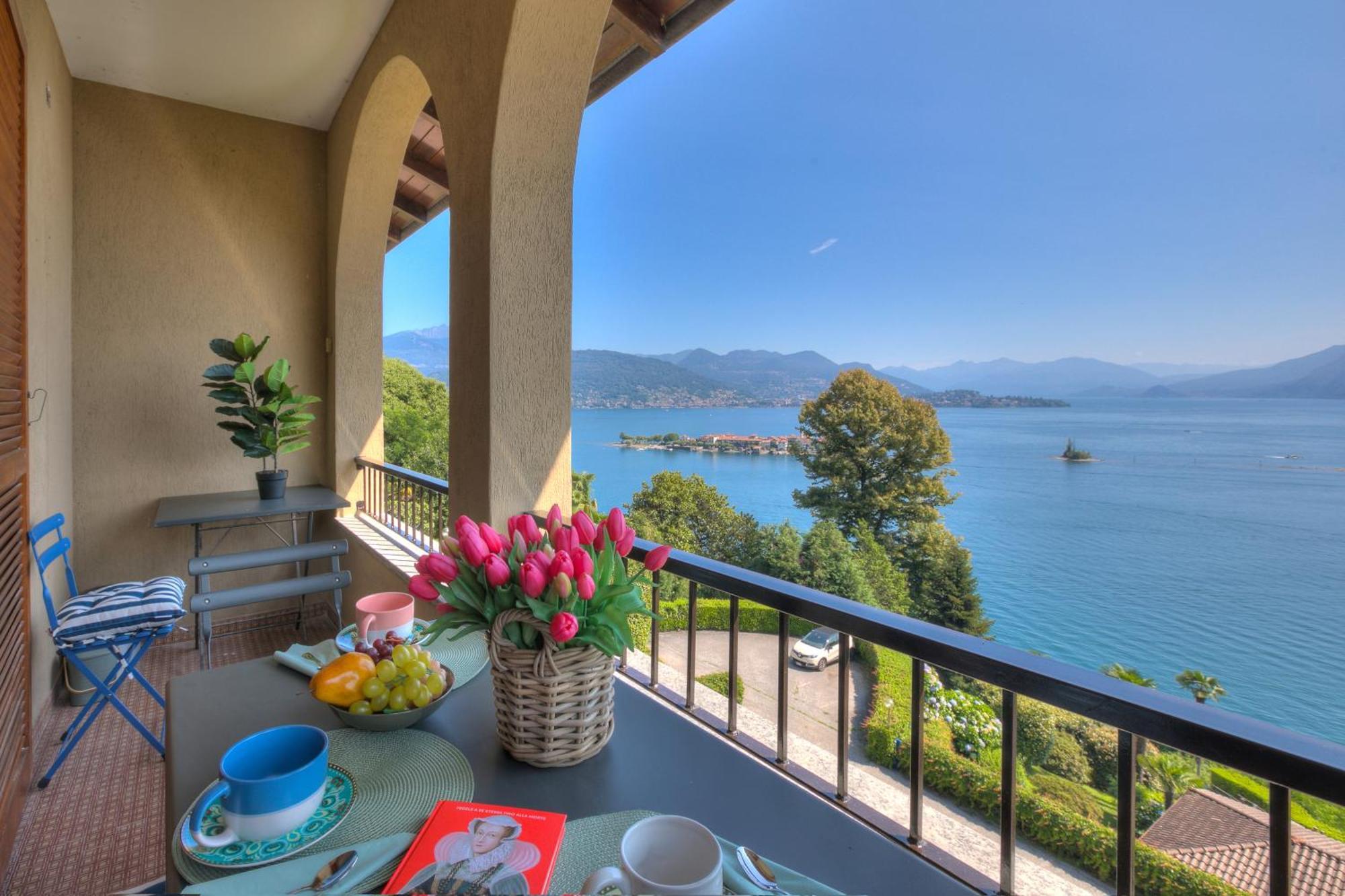 Pandora Lake View Stresa - Happy Rentals מראה חיצוני תמונה