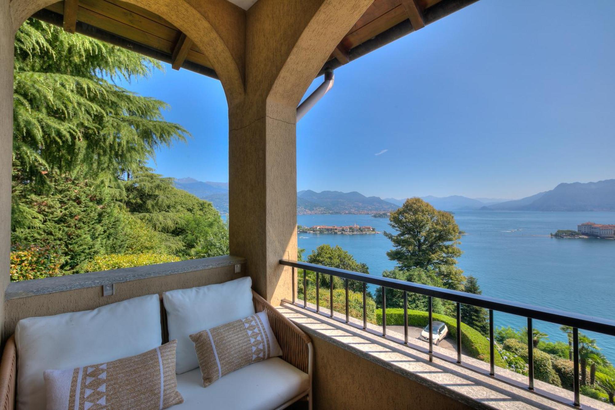 Pandora Lake View Stresa - Happy Rentals מראה חיצוני תמונה